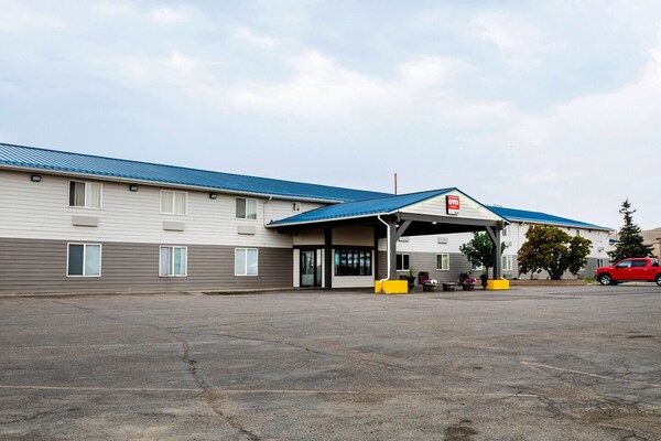 Foto van Premium tweepersoonsbed (Queensize) | Shelby MT - Vakantiehuis in Shelby MT - ExteriorSummer