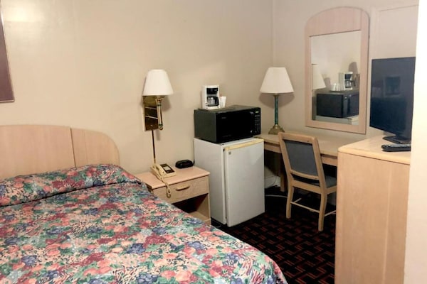 Foto van 1 Slaapkamer Appartement Met Keuken - Vakantiehuis in Seneca Falls NY - BedRoom