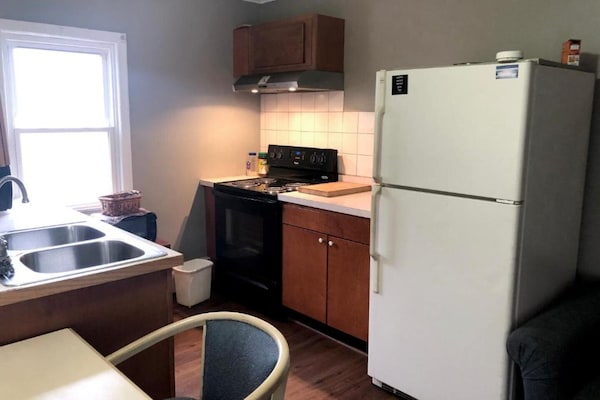 Foto van 1 Slaapkamer Appartement Met Keuken - Vakantiehuis in Seneca Falls NY - BathRoom