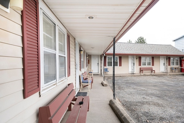 Foto van 1 Slaapkamer Appartement Met Keuken - Vakantiehuis in Seneca Falls NY - FloorPlan