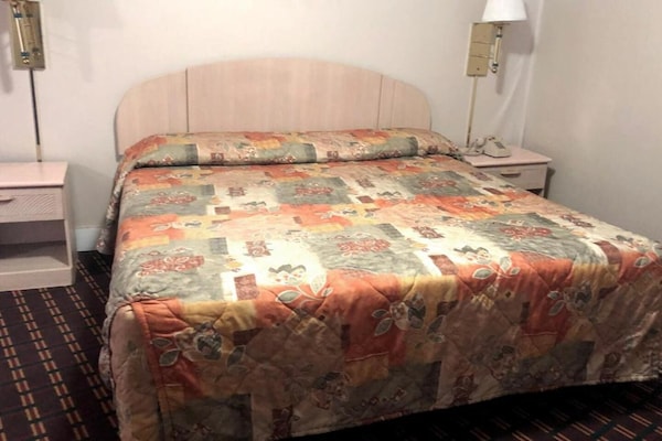 Foto van 1 Slaapkamer Appartement Met Keuken - Vakantiehuis in Seneca Falls NY - BedRoom