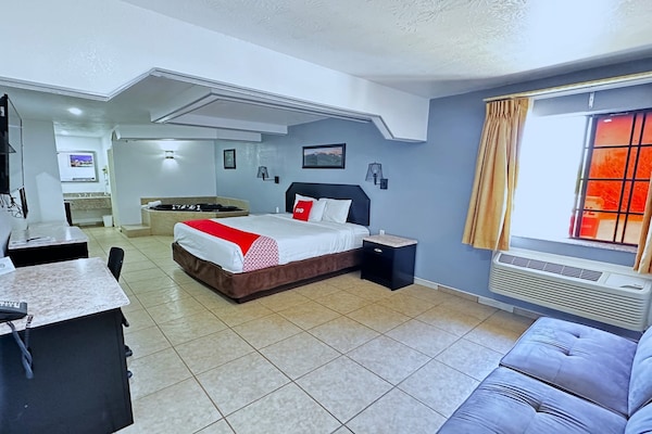 Foto van 1 Slaapkamer Suite Met Een Bubbelbad - Vakantiehuis in Three Rivers TX - BedRoom