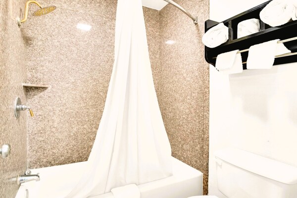 Foto van 1 Slaapkamer Suite Met Een Bubbelbad - Vakantiehuis in Three Rivers TX - BathRoom