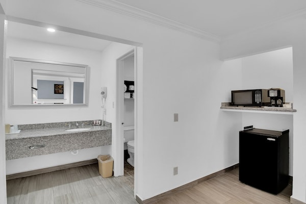 Foto van 1 Slaapkamer Suite Met Een Bubbelbad - Vakantiehuis in Three Rivers TX - BathRoom