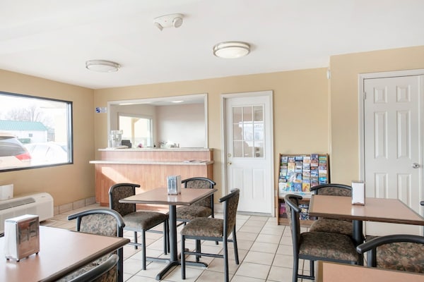Foto van 2 tweepersoonsbedden | Roken toegestaan | Tulsa - Vakantiehuis in Tulsa - DiningRoom