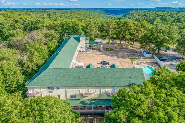 Foto van Premium King Room met bubbelbad - Vakantiehuis in Eureka Springs - Outdoor