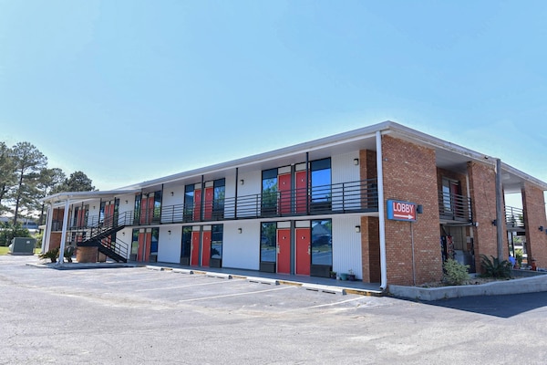 Foto van Premium kingsize bed | NSMK - Vakantiehuis in Valdosta GA - ExteriorSummer