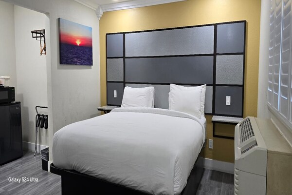 Foto van Toegankelijk tweepersoonsbed (Queen size)|Nsmk - Vakantiehuis in Victorville CA - BedRoom