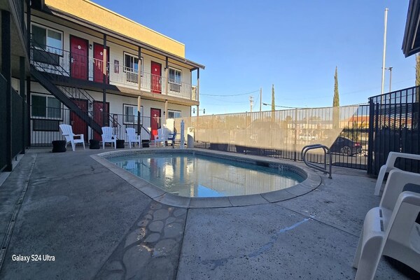 Foto van Toegankelijk tweepersoonsbed (Queen size)|Nsmk - Vakantiehuis in Victorville CA - Facilities
