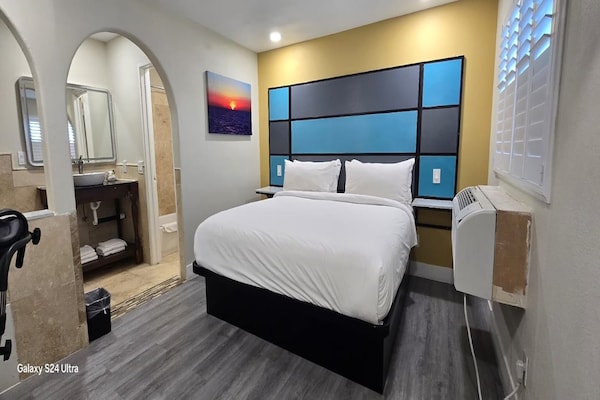 Foto van Toegankelijk tweepersoonsbed (Queen size)|Nsmk - Vakantiehuis in Victorville CA - BedRoom