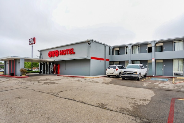 Foto van Queensize bed | Niet roken - Vakantiehuis in Wichita Falls TX - ExteriorSummer