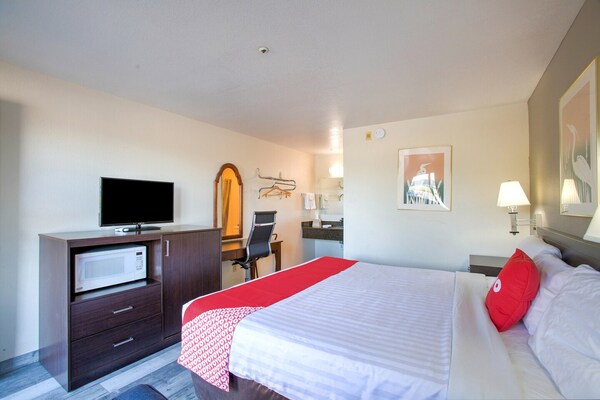 Foto van Queensize bed | Niet roken - Vakantiehuis in Woodland WA - BedRoom