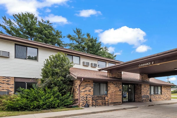 Foto van 2 tweepersoonsbedden | NSMK | Wautoma Inn - Vakantiehuis in Wautoma WI - Outdoor