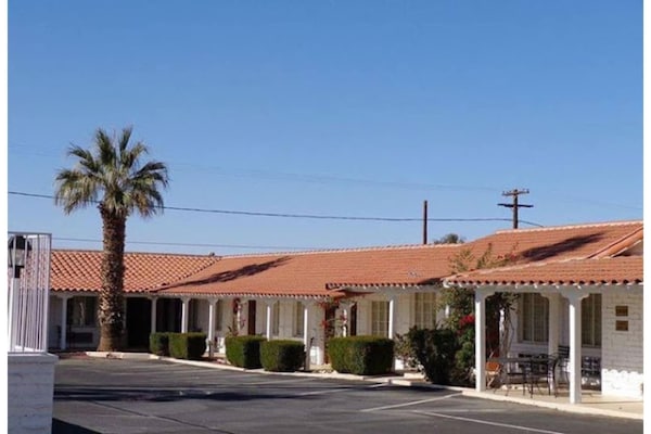 Foto van Queensize bed|Nsmk|Yuma AZ - Vakantiehuis in Yuma AZ - ExteriorSummer