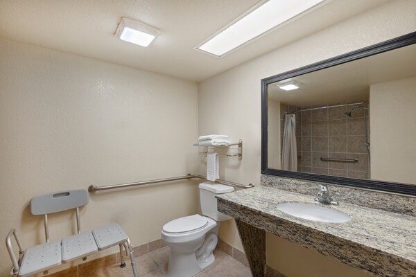 Foto van Queensize bed|Nsmk|Yuma AZ - Vakantiehuis in Yuma AZ - BathRoom