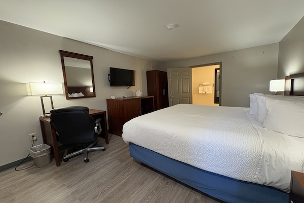 Foto van 1 Suite Met Kingsize Bed, Rokende Jacuzzi - Vakantiehuis in Hampton, SC - BedRoom