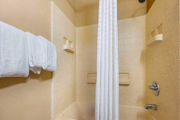 Foto van 1 Queensize Bed | Suite, Niet-roken, Keuken - Vakantiehuis in Florence - BathRoom