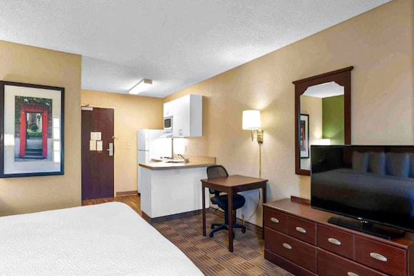 Foto van 1 Kingsize Bed | Niet-roken, Keuken - Vakantiehuis in Huntsville AL - BedRoom
