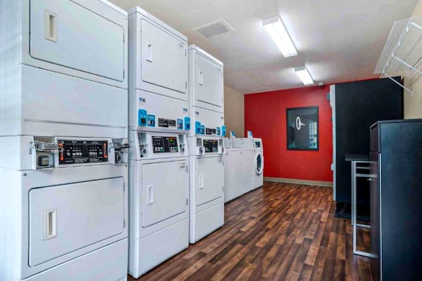 Foto van 1 Queensize Bed | Niet-roken, Keuken - Vakantiehuis in Huntsville AL - Facilities