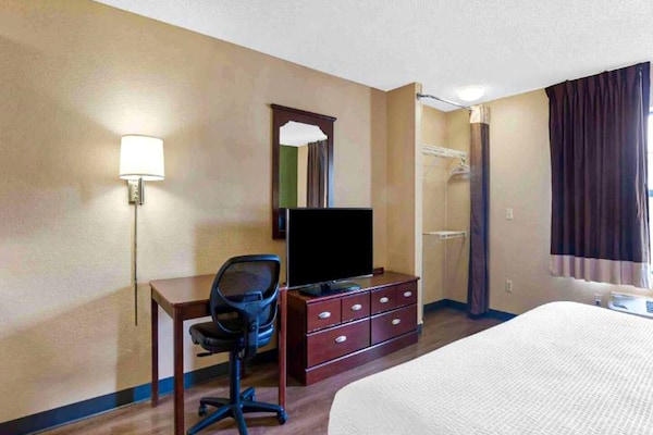 Foto van 1 Queensize Bed | Mobil Access Tub Nsmk-keuken - Vakantiehuis in Huntsville AL - Facilities