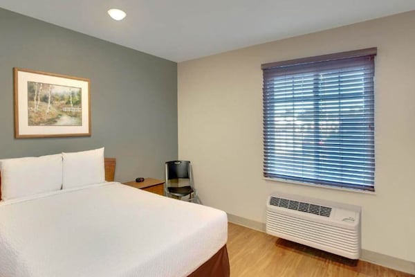 Foto van 1 Tweepersoonsbed | Ada/bad/niet-roken/keuken - Vakantiehuis in Bossier City - BedRoom