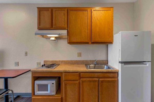 Foto van 1 Tweepersoonsbed | Ada/bad/niet-roken/keuken - Vakantiehuis in Bossier City - Kitchen