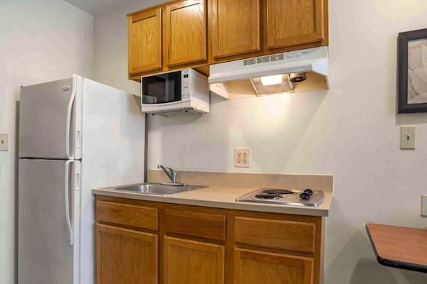 Foto van 1 Tweepersoonsbed | Ada/bad/niet-roken/keuken - Vakantiehuis in Bossier City - Kitchen