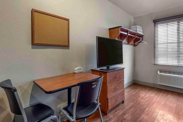 Foto van 1 Tweepersoonsbed | Roken, Keuken - Vakantiehuis in Bossier City - Facilities