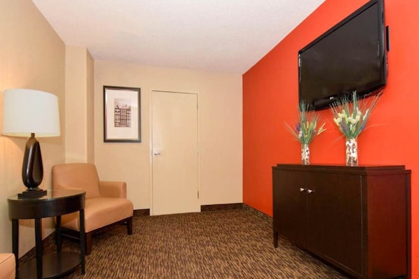 Foto van 1 Queensize Bed | Niet-roken, Keuken - Vakantiehuis in St. Louis MO - Facilities