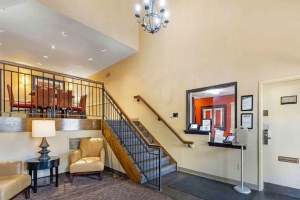 Foto van 1 Queensize Bed | Niet-roken, Keuken - Vakantiehuis in St. Louis MO - FloorPlan