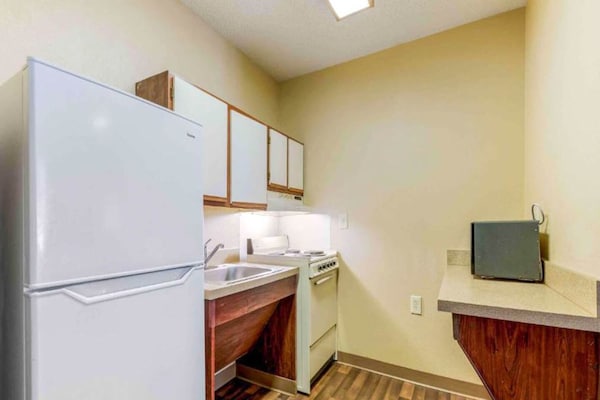 Foto van 1 Queensize Bed | Niet-roken, Keuken, Slaapbank - Vakantiehuis in St. Louis MO - Kitchen
