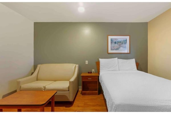 Foto van 1 Kingsize Bed | Toegankelijk Voor Gehoor, Keuken - Vakantiehuis in Austin TX - BedRoom
