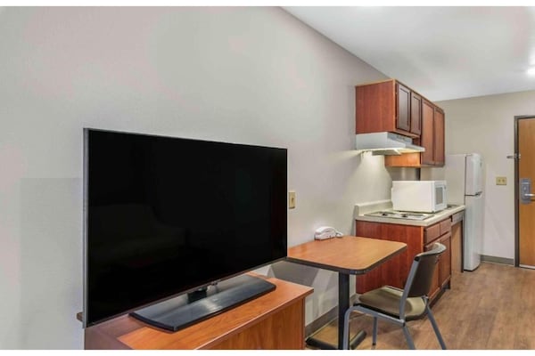 Foto van 1 Queensize Bed | Niet-roken, Keuken - Vakantiehuis in Little Rock AR - Facilities