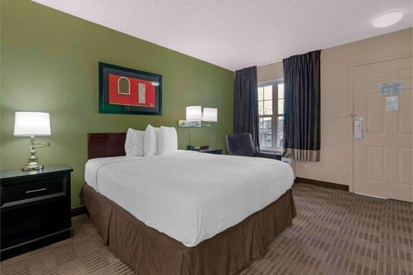 Foto van Ontspannend 1 tweepersoonsbed | Nsmk, keuken | Studio 6 Sacramento - BedRoom
