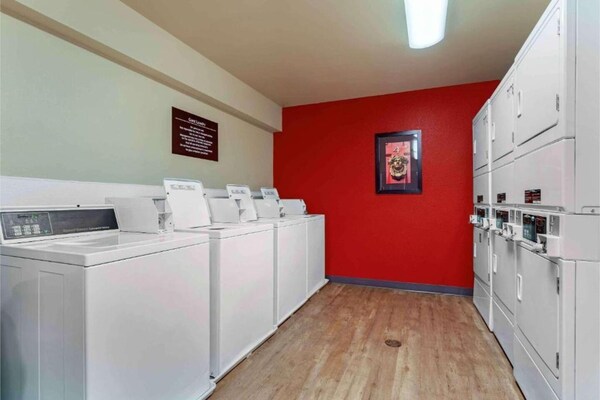 Foto van Ontspannend 1 tweepersoonsbed | Nsmk, keuken | Studio 6 Sacramento - Facilities