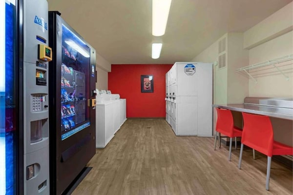 Foto van Studio 6 Sacramento|1 Queen|ADA|RI Douche|RK|Keuken - Facilities