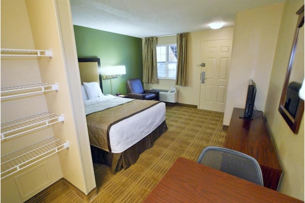 Foto van 1 Queensize Bed | Niet-roken, Keuken - Vakantiehuis in Sacramento CA - BedRoom