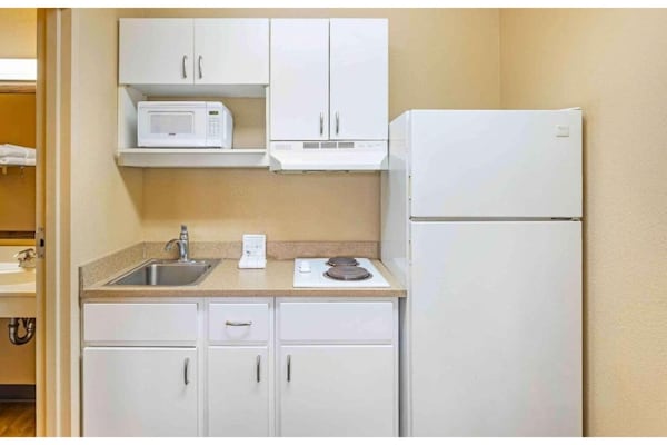 Foto van 1 Kingsize Bed | Niet-roken, Keuken, Douche - Vakantiehuis in Sacramento CA - Kitchen