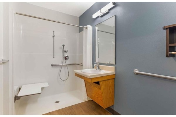 Foto van Studio 6 Fort Myers | Gezellig tweepersoonsbed, NSMK | Keuken - BathRoom