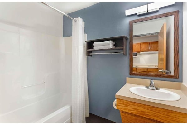 Foto van Studio 6 Fort Myers | Gezellig tweepersoonsbed, NSMK | Keuken - BathRoom