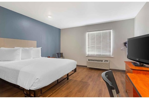 Foto van Studio 6 Fort Myers | Gezellig tweepersoonsbed, NSMK | Keuken - BedRoom