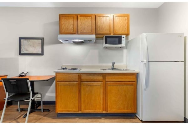 Foto van Studio 6 Fort Myers | Gezellig tweepersoonsbed, NSMK | Keuken - Kitchen