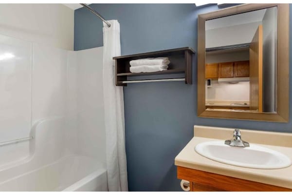 Foto van Studio 6 Fort Myers | Gezellig tweepersoonsbed, NSMK | Keuken - BathRoom