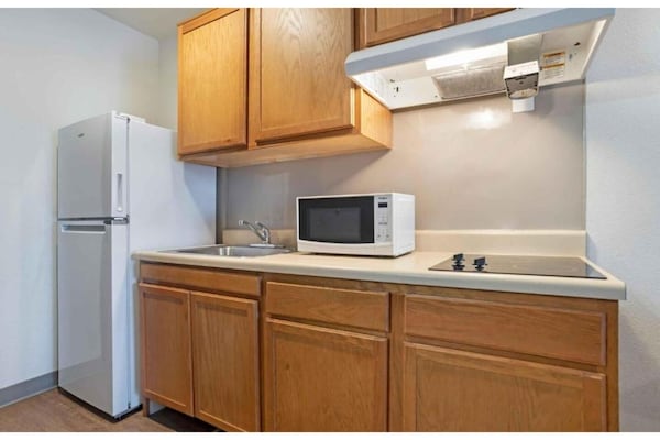 Foto van Studio 6 Fort Myers | PMR | Cama doble | Bañera | Fumadores | Cocina - Kitchen