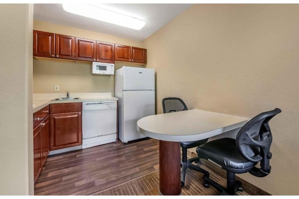 Foto van 1 Kingsize Bed | Niet-roken, Keuken - Vakantiehuis in Jacksonville - Facilities