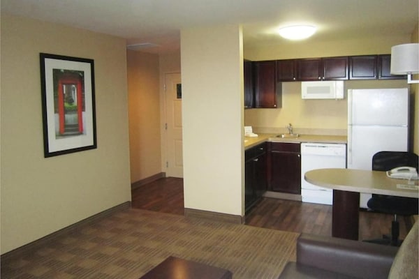 Foto van 1 Kingsize Bed | Suite, Nsmk, Keuken, Slaapbank - Vakantiehuis in Jacksonville - BedRoom