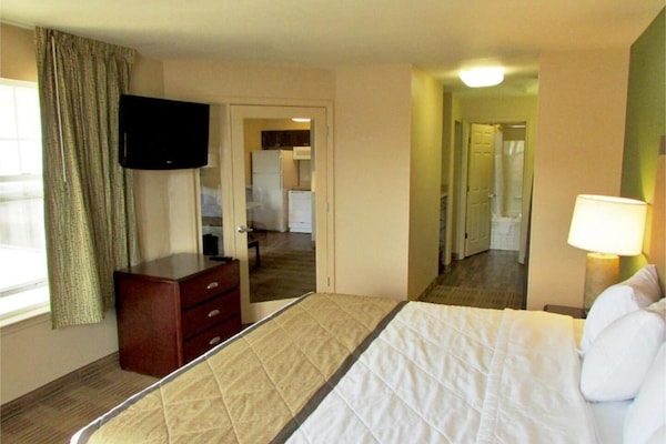 Foto van 1 Kingsize Bed | Suite, Nsmk, Keuken, Slaapbank - Vakantiehuis in Jacksonville - BedRoom