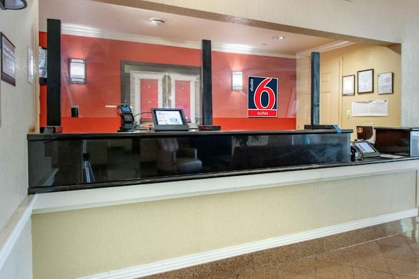 Foto van 1 Kingsize Bed | Suite, Nsmk, Keuken, Slaapbank - Vakantiehuis in Jacksonville - FloorPlan