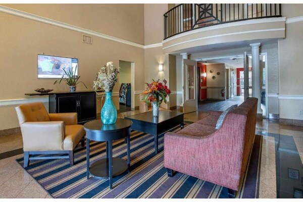 Foto van 1 Kingsize Bed | Suite, Nsmk, Keuken, Slaapbank - Vakantiehuis in Jacksonville - FloorPlan