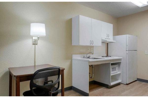 Foto van 1 Queensize Bed | Niet-roken, Keuken, Slaapbank - Vakantiehuis in Jacksonville - Facilities
